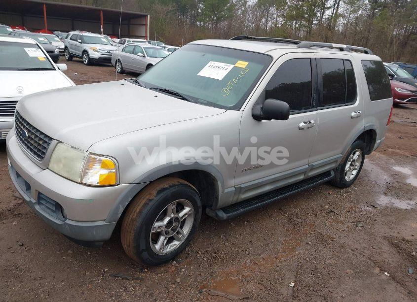 Photo 2 of 2002 Ford Explorer XLT (VIN 1FMZU63E82UC85365)