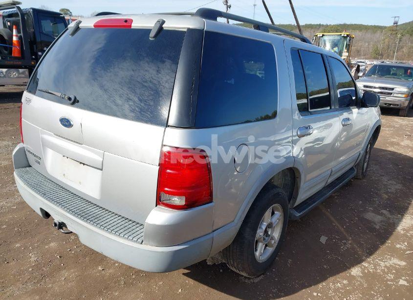 Photo 4 of 2002 Ford Explorer XLT (VIN 1FMZU63E82UC85365)