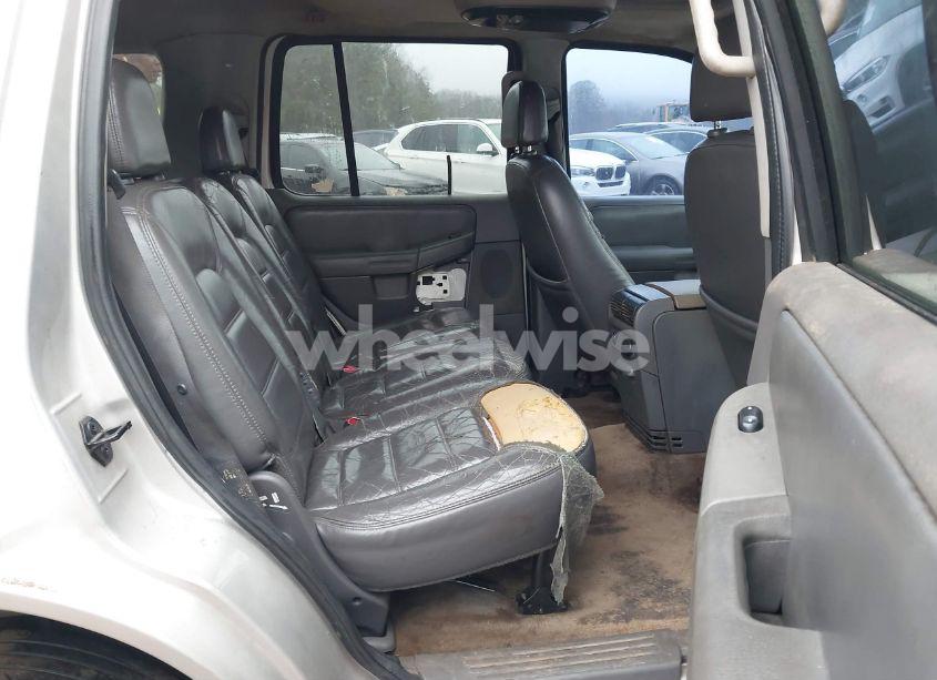 Photo 8 of 2002 Ford Explorer XLT (VIN 1FMZU63E82UC85365)