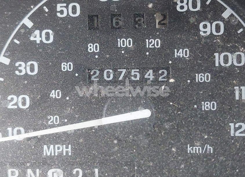 Photo 7 of 2000 Ford Explorer XLT (VIN 1FMZU63E8YZA21820)