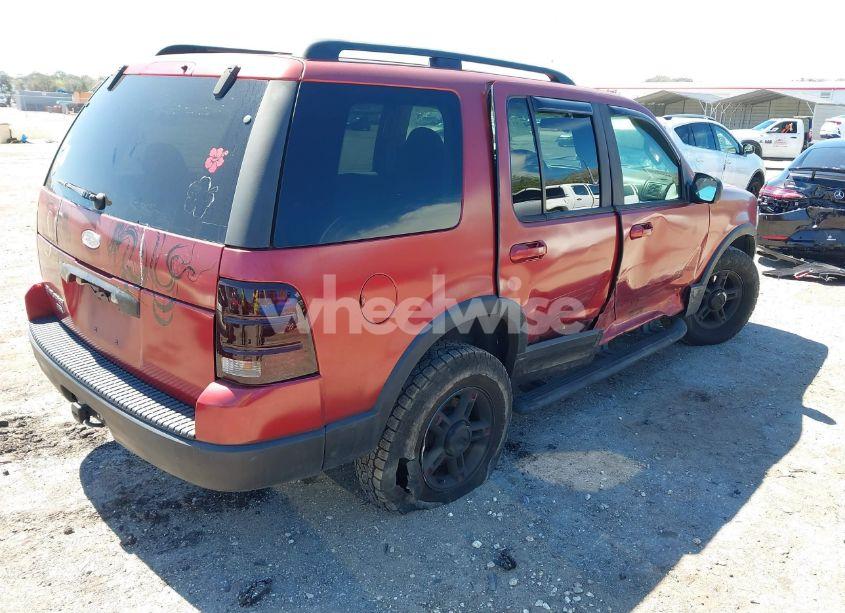 Photo 4 of 2002 Ford Explorer XLT (VIN 1FMZU63E92UA37142)