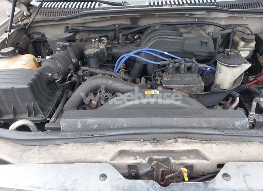 Photo 10 of 2005 Ford Explorer XLT/XLT SPORT (VIN 1FMZU63E95UA19907)