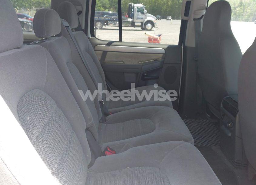 Photo 8 of 2004 Ford Explorer XLT (VIN 1FMZU63K04ZA16160)