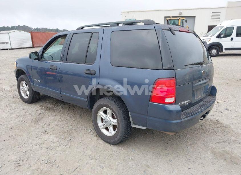 Photo 3 of 2004 Ford Explorer XLT (VIN 1FMZU63K14UB62998)