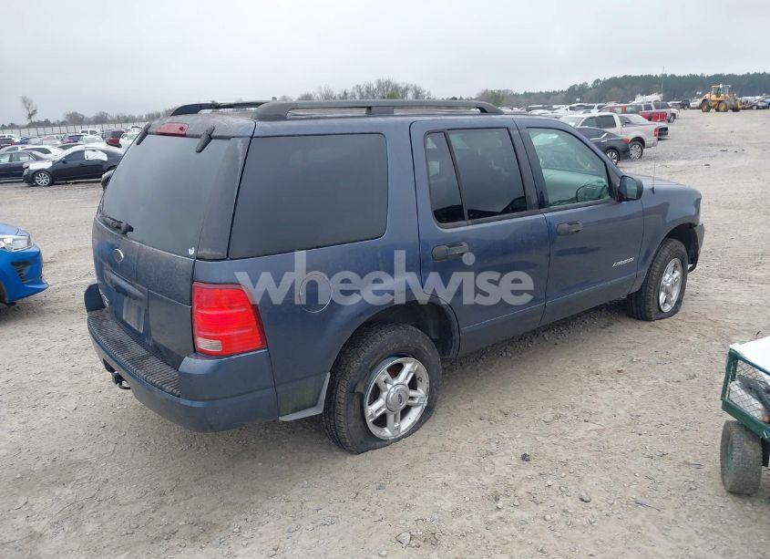 Photo 4 of 2004 Ford Explorer XLT (VIN 1FMZU63K14UB62998)