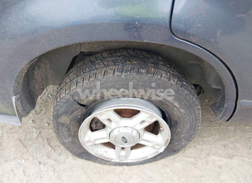 Photo 6 of 2004 Ford Explorer XLT (VIN 1FMZU63K14UB62998)