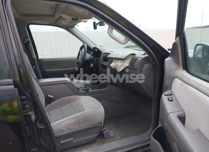Photo 5 of 2005 Ford Explorer XLT/XLT SPORT (VIN 1FMZU63K15UA97278)