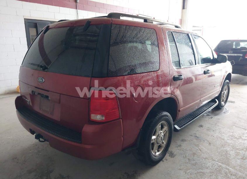 Photo 4 of 2004 Ford Explorer XLT (VIN 1FMZU63K24ZB32931)