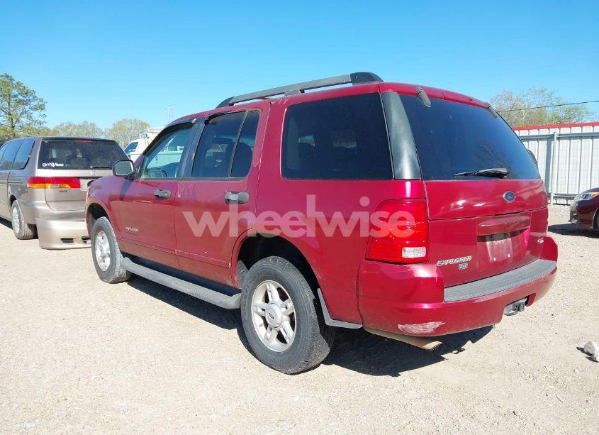 Photo 3 of 2005 Ford Explorer XLT/XLT SPORT (VIN 1FMZU63K25UC05701)