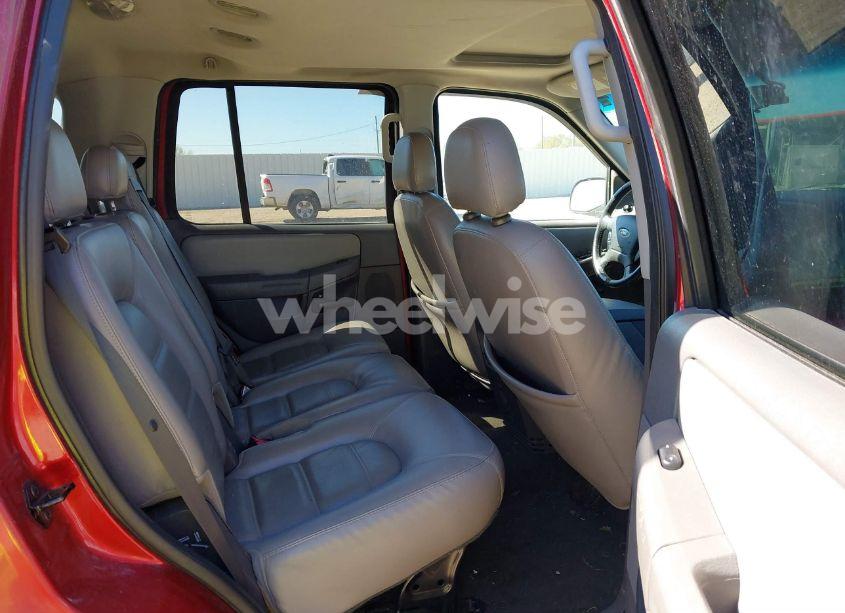 Photo 8 of 2005 Ford Explorer XLT/XLT SPORT (VIN 1FMZU63K25UC05701)
