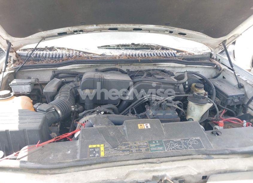 Photo 10 of 2002 Ford Explorer XLT (VIN 1FMZU63K32UD23218)