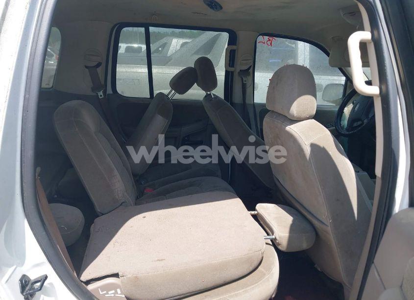 Photo 8 of 2002 Ford Explorer XLT (VIN 1FMZU63K32UD23218)