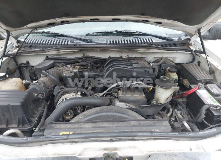 Photo 10 of 2004 Ford Explorer XLT (VIN 1FMZU63K34UB56507)