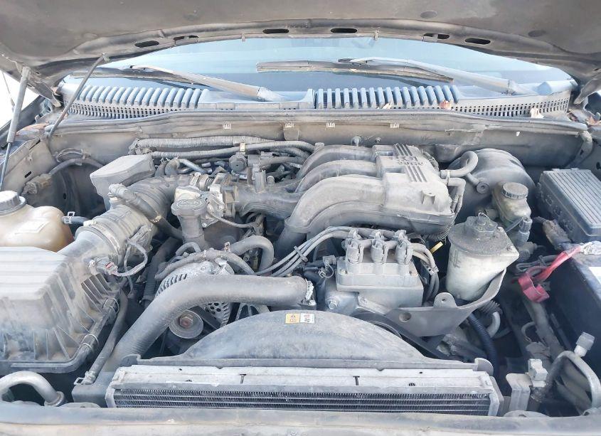 Photo 10 of 2004 Ford Explorer XLT (VIN 1FMZU63K34UC25874)