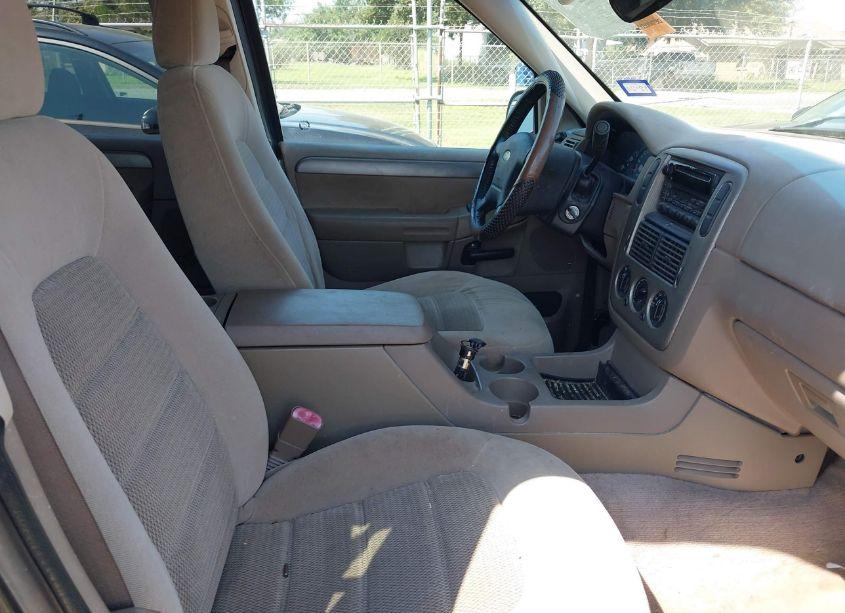 Photo 5 of 2004 Ford Explorer XLT (VIN 1FMZU63K34ZB18424)