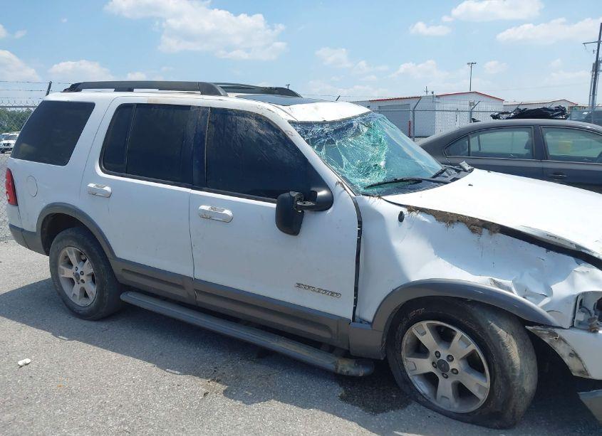 Photo 13 of 2005 Ford Explorer XLT/XLT SPORT (VIN 1FMZU63K35UB86687)