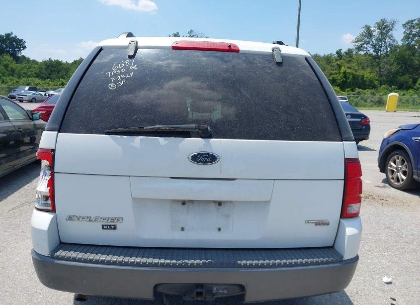 Photo 16 of 2005 Ford Explorer XLT/XLT SPORT (VIN 1FMZU63K35UB86687)