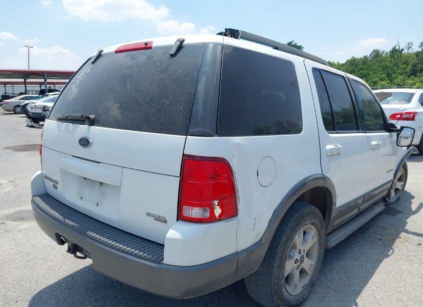 Photo 4 of 2005 Ford Explorer XLT/XLT SPORT (VIN 1FMZU63K35UB86687)