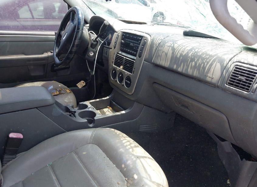 Photo 5 of 2005 Ford Explorer XLT/XLT SPORT (VIN 1FMZU63K35UB86687)