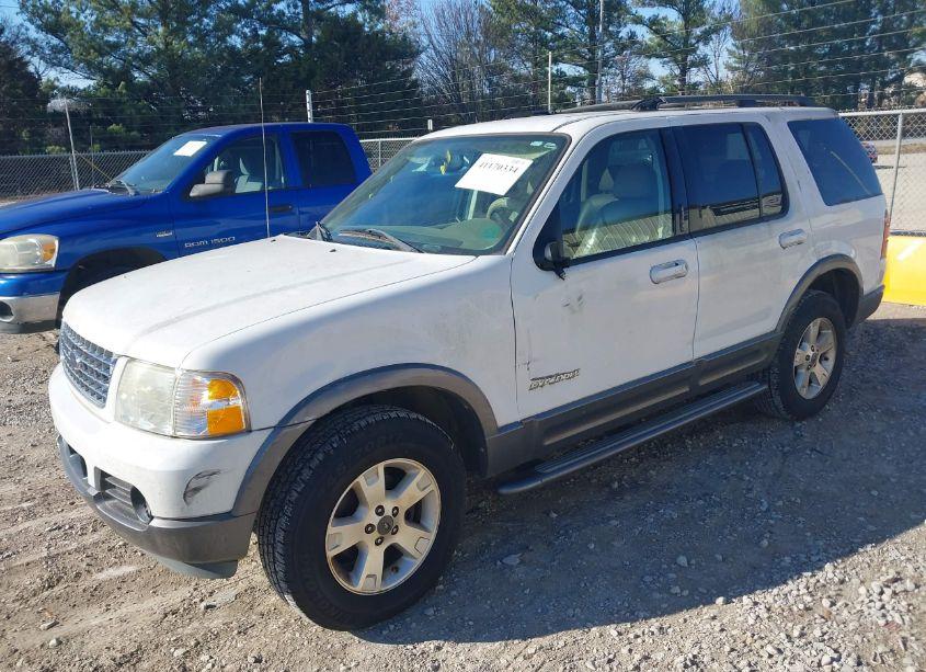 Photo 2 of 2004 Ford Explorer XLT (VIN 1FMZU63K44UB63529)