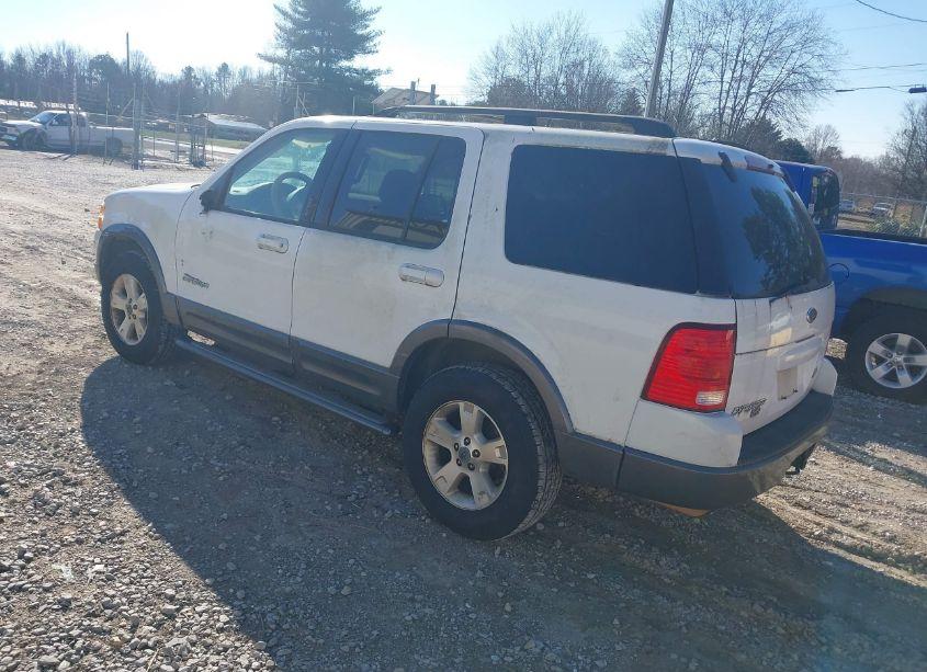 Photo 3 of 2004 Ford Explorer XLT (VIN 1FMZU63K44UB63529)
