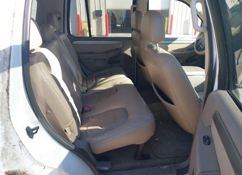 Photo 8 of 2004 Ford Explorer XLT (VIN 1FMZU63K44UB63529)