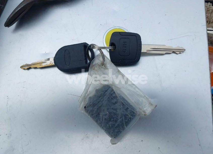 Photo 11 of 2005 Ford Explorer XLT/XLT SPORT (VIN 1FMZU63K45UB41645)