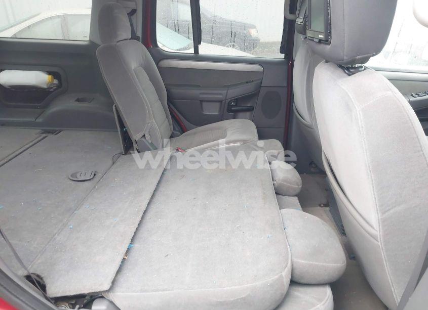 Photo 8 of 2004 Ford Explorer XLT (VIN 1FMZU63K54UB88794)