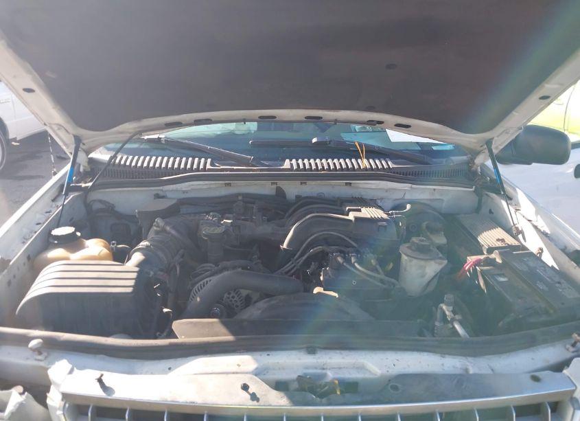 Photo 10 of 2004 Ford Explorer XLT (VIN 1FMZU63K54ZB29196)