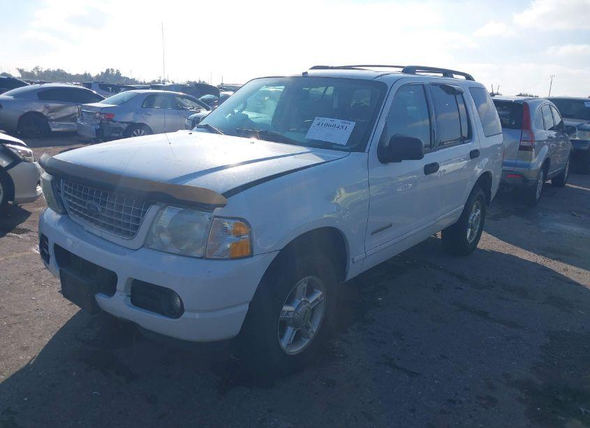 Photo 2 of 2004 Ford Explorer XLT (VIN 1FMZU63K54ZB29196)