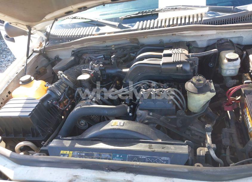 Photo 10 of 2005 Ford Explorer XLT/XLT SPORT (VIN 1FMZU63K55UA12037)