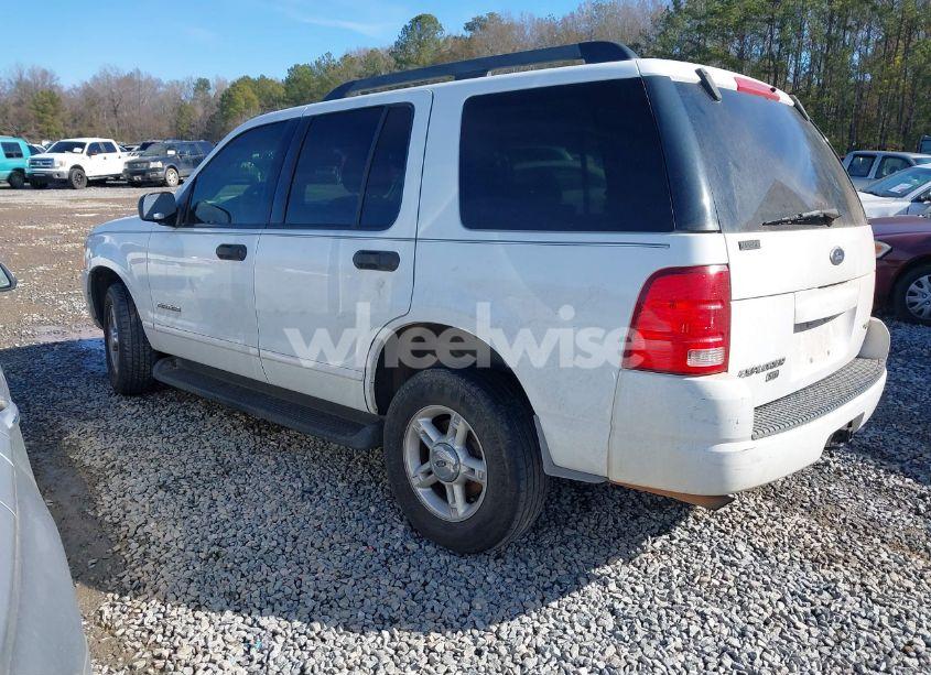 Photo 3 of 2005 Ford Explorer XLT/XLT SPORT (VIN 1FMZU63K55UA12037)