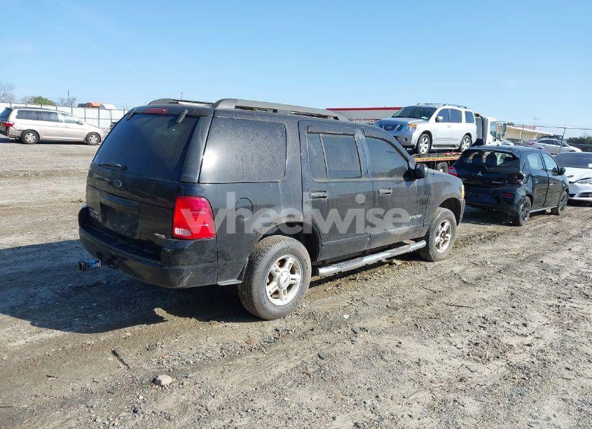 Photo 4 of 2005 Ford Explorer XLT/XLT SPORT (VIN 1FMZU63K55UB03289)