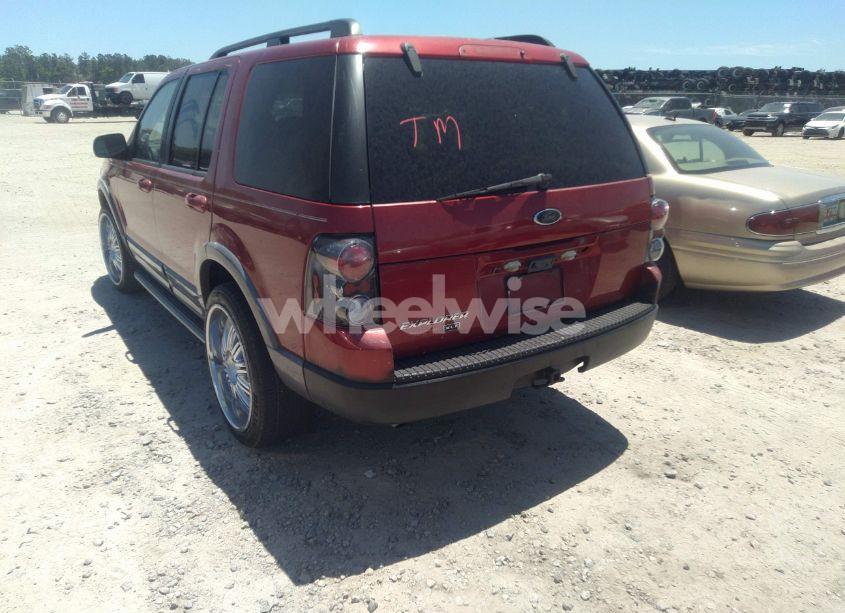 Photo 3 of 2003 Ford Explorer (VIN 1FMZU63K73UA44887)