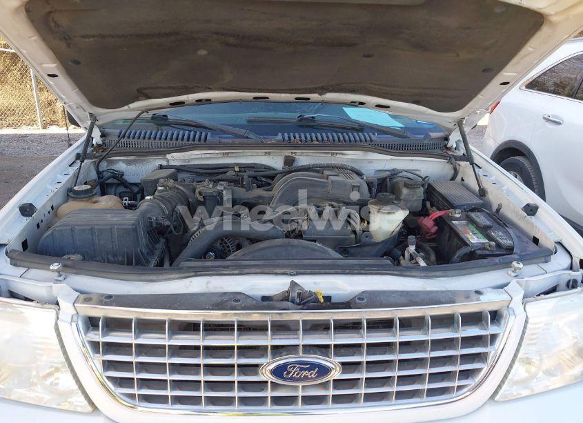 Photo 10 of 2005 Ford Explorer XLT/XLT SPORT (VIN 1FMZU63K75ZA02189)