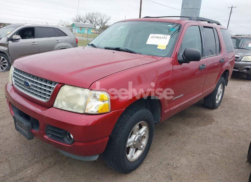 Photo 2 of 2005 Ford Explorer XLT/XLT SPORT (VIN 1FMZU63K85UA52080)