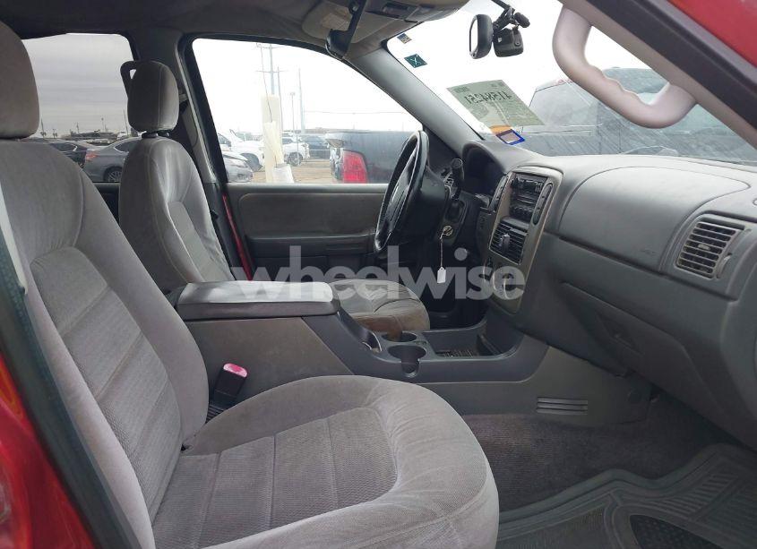 Photo 5 of 2005 Ford Explorer XLT/XLT SPORT (VIN 1FMZU63K85UA52080)