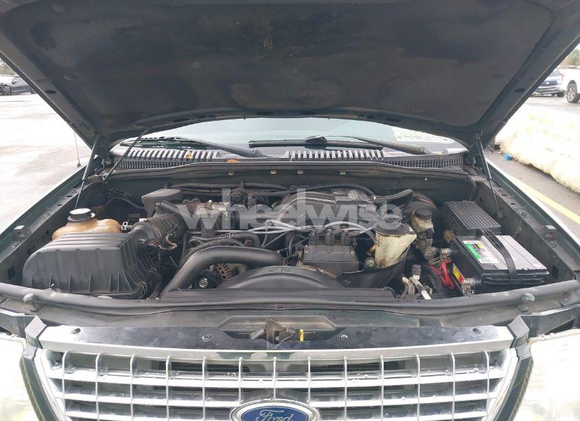 Photo 10 of 2004 Ford Explorer XLT (VIN 1FMZU63K94UB41039)