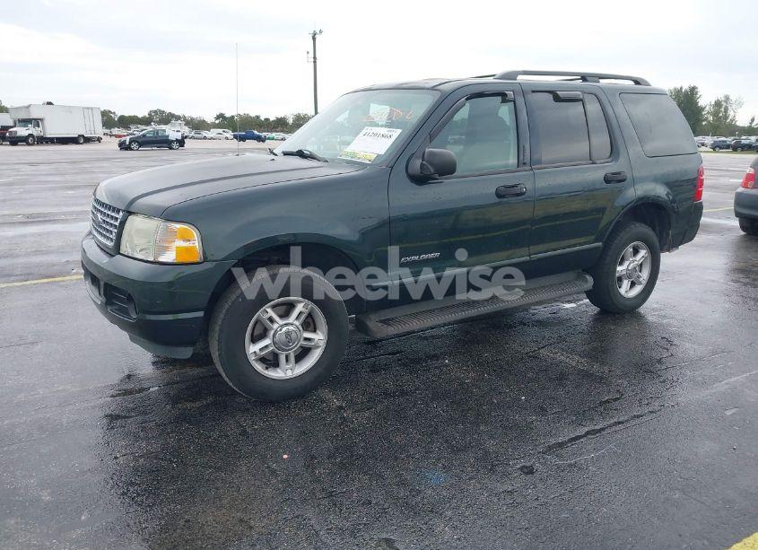 Photo 2 of 2004 Ford Explorer XLT (VIN 1FMZU63K94UB41039)
