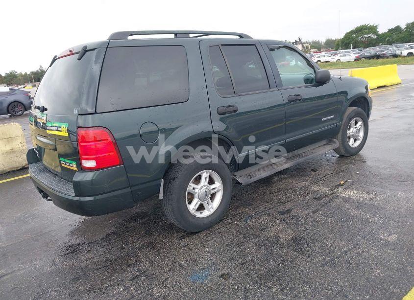 Photo 4 of 2004 Ford Explorer XLT (VIN 1FMZU63K94UB41039)