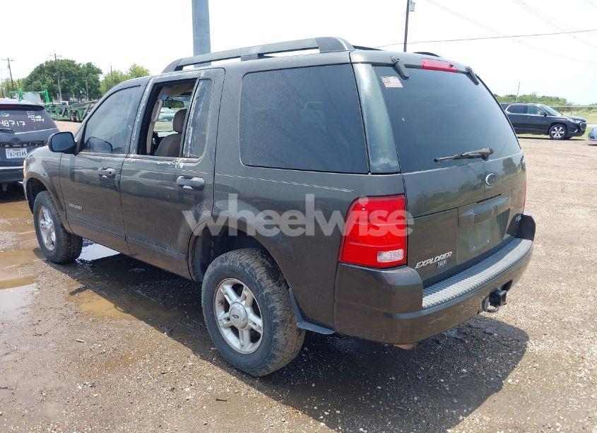 Photo 3 of 2005 Ford Explorer XLT/XLT SPORT (VIN 1FMZU63K95ZA77797)