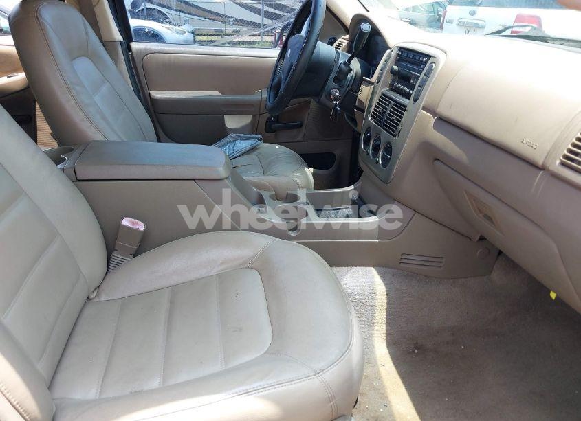 Photo 5 of 2005 Ford Explorer XLT/XLT SPORT (VIN 1FMZU63K95ZA77797)