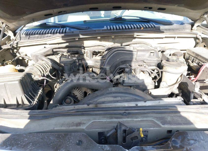 Photo 10 of 2004 Ford Explorer XLT (VIN 1FMZU63KX4UA80767)