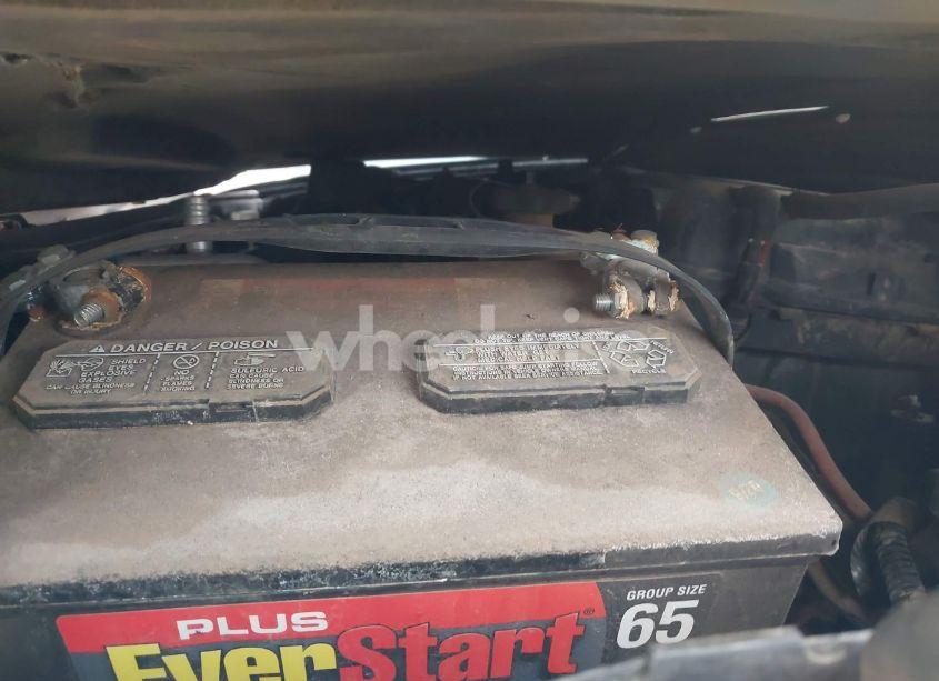 Photo 10 of 2004 Ford Explorer XLT (VIN 1FMZU63KX4UB12164)