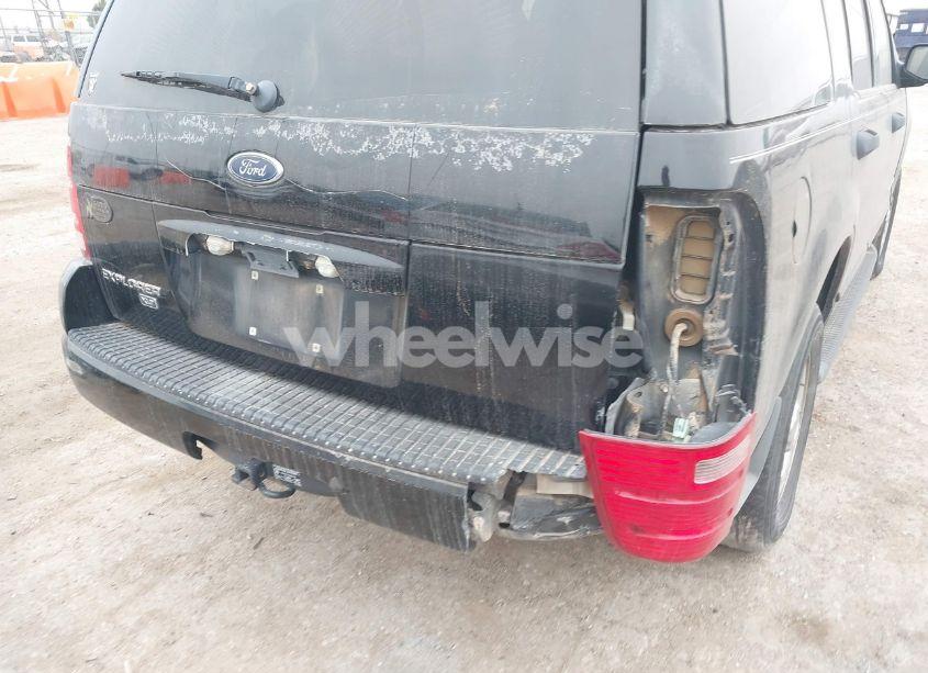 Photo 14 of 2004 Ford Explorer XLT (VIN 1FMZU63KX4UB12164)