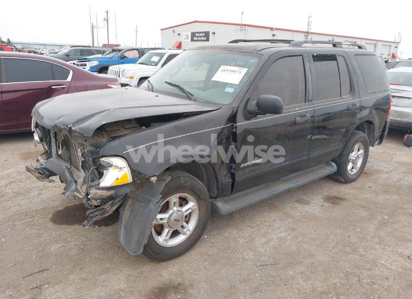 Photo 2 of 2004 Ford Explorer XLT (VIN 1FMZU63KX4UB12164)