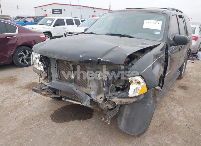 Photo 6 of 2004 Ford Explorer XLT (VIN 1FMZU63KX4UB12164)