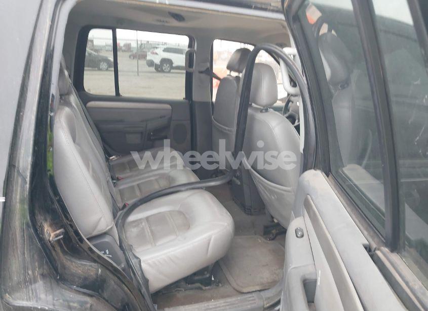 Photo 8 of 2004 Ford Explorer XLT (VIN 1FMZU63KX4UB12164)