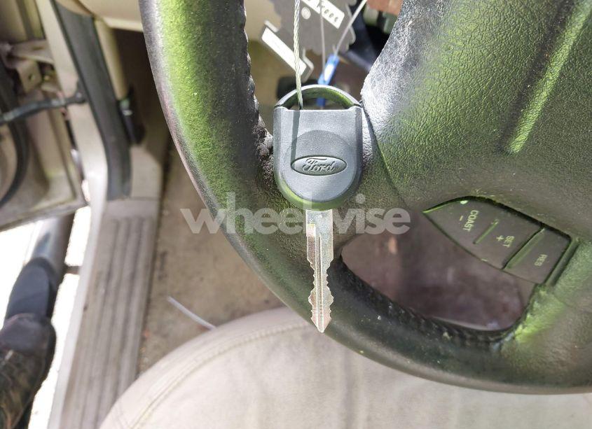 Photo 11 of 2004 Ford Explorer XLT (VIN 1FMZU63KX4UC06187)