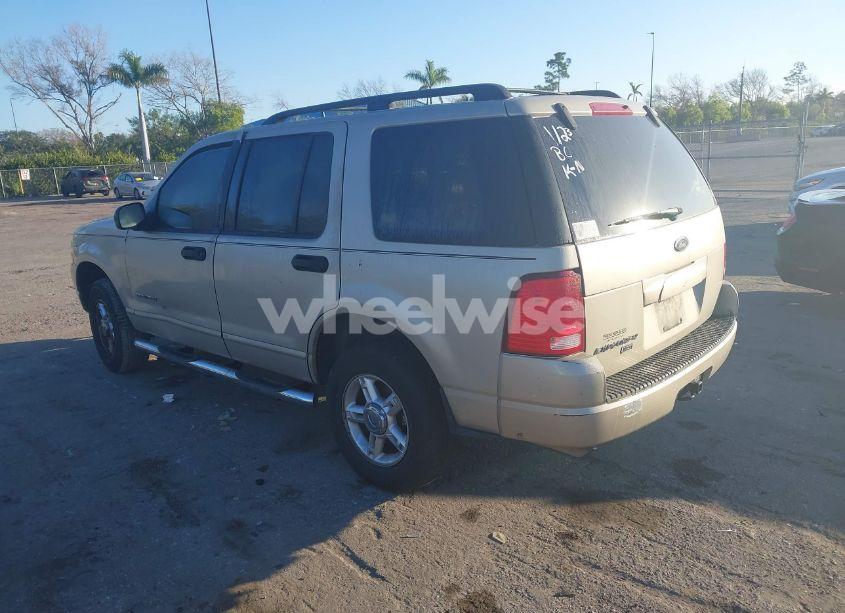 Photo 12 of 2004 Ford Explorer XLT (VIN 1FMZU63KX4UC06187)